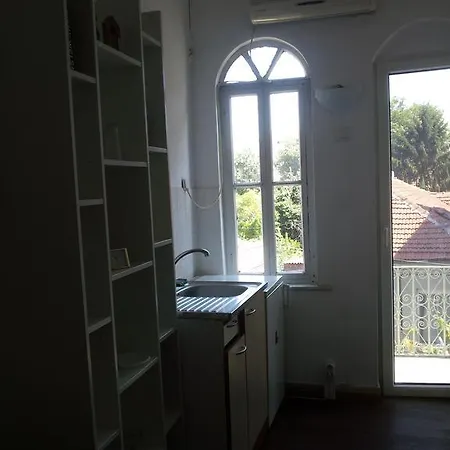 Hostal Old House Burgas