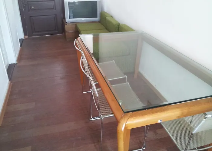 Хостел Old House *