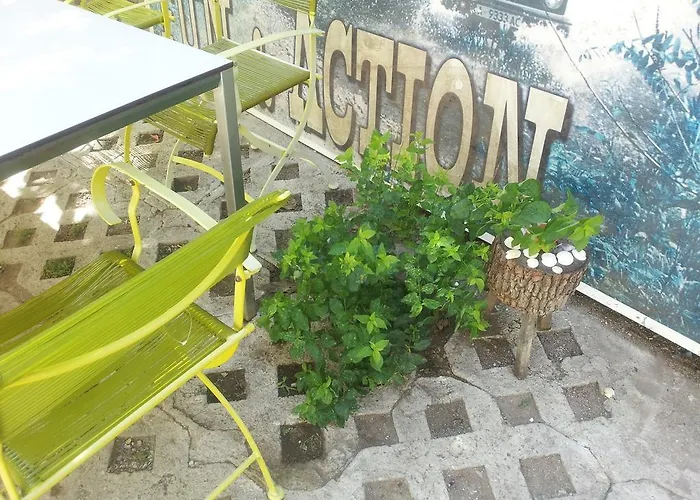 Хостел Old House